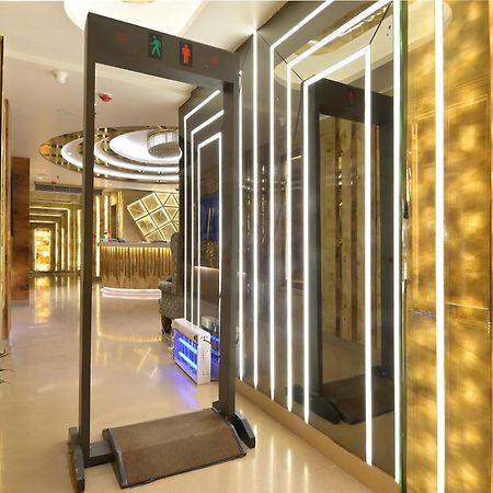 Hotel Gold Palace - 03 Mins Walk From New Delhi Railway Station Buitenkant foto